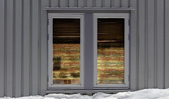 Fenêtre en PVC moderne – Comparaison avec fenêtres bois pour isolation et design